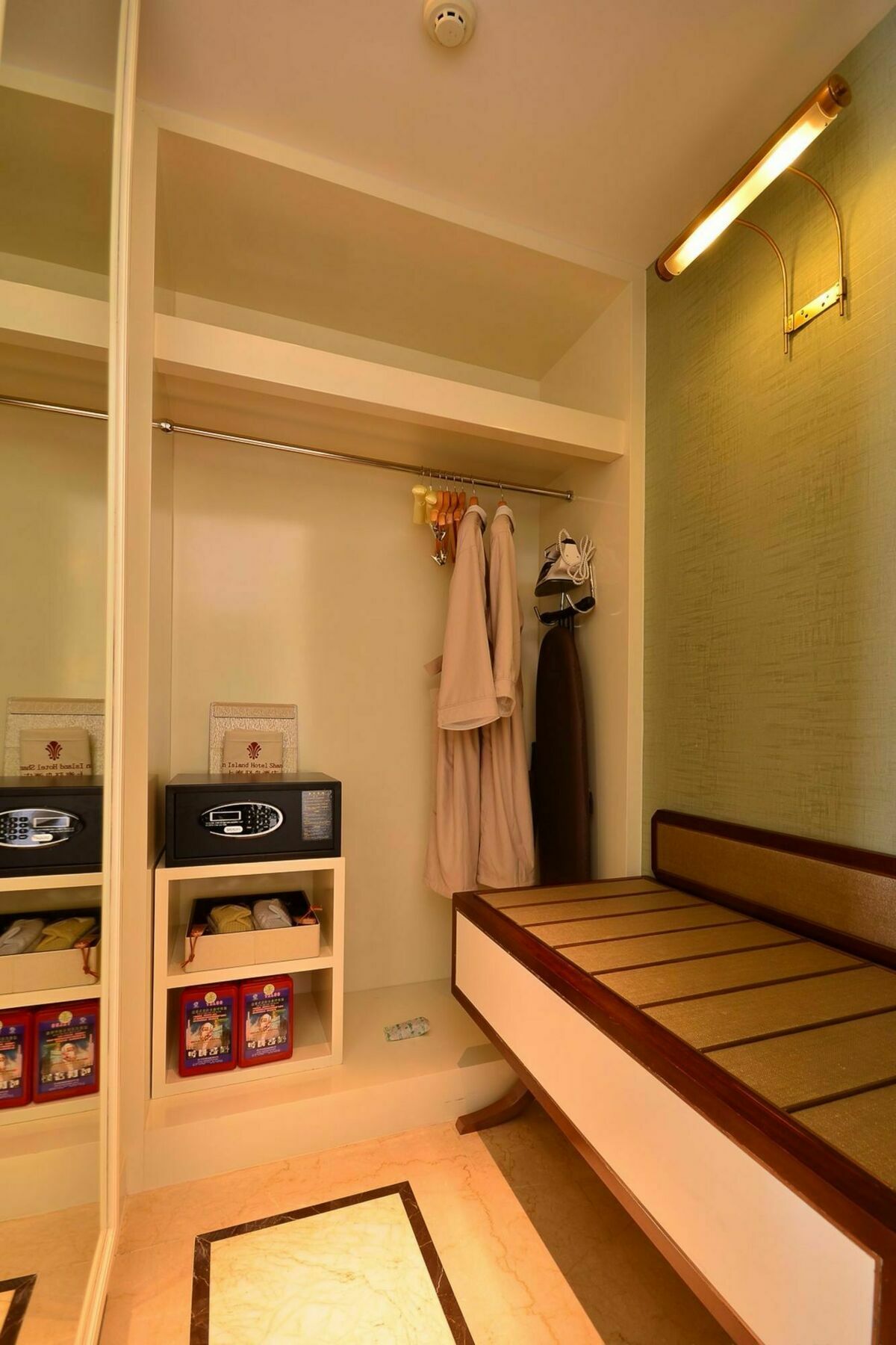 Hotel Urban Island